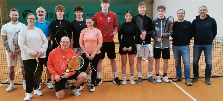 Tennis-Hallennachmittag im Open Air